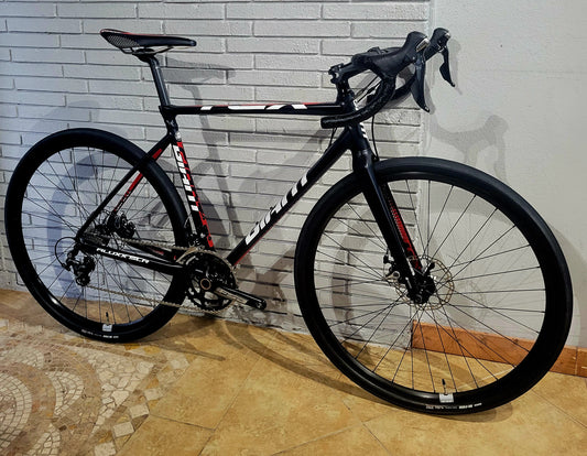 2015 Giant TCX Gravel CX Road bike (Medium)