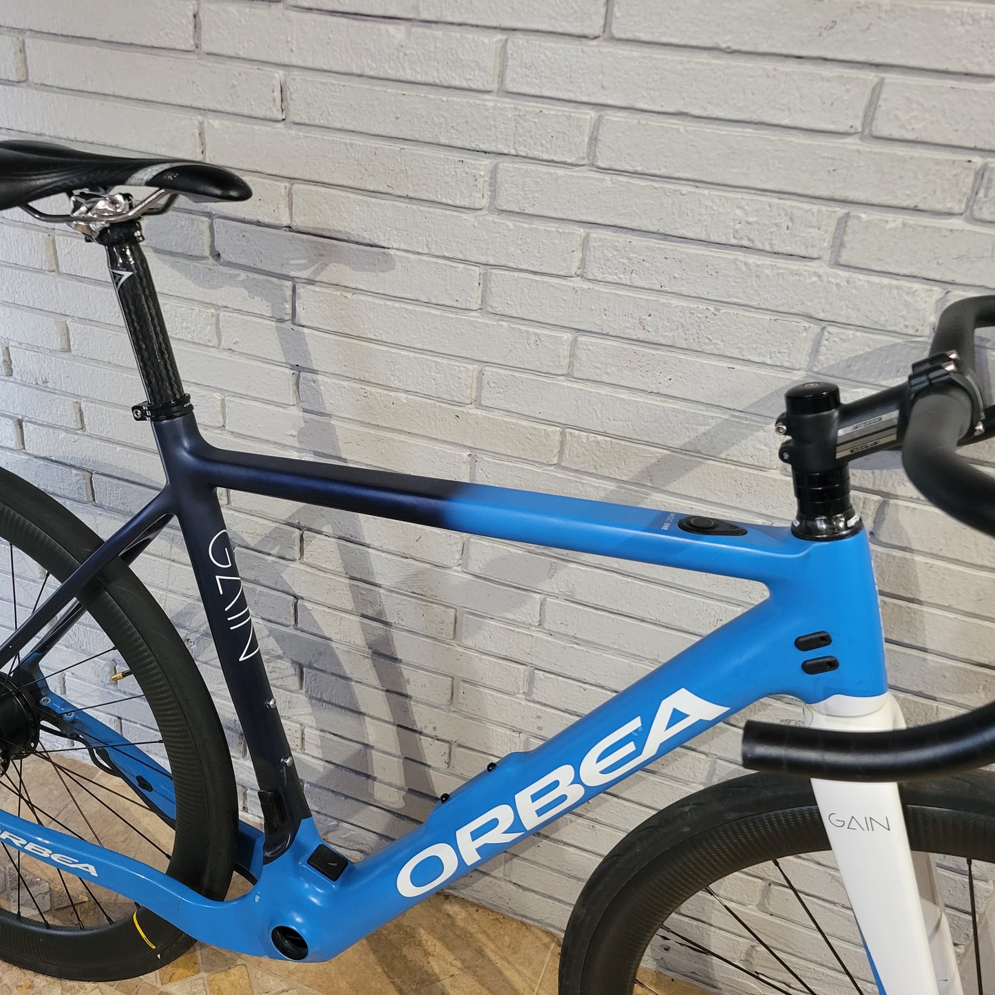 Orbea Gain m20 e-road bike