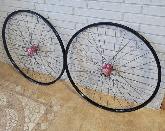 Chris King/ Stans 29 700c wheelset