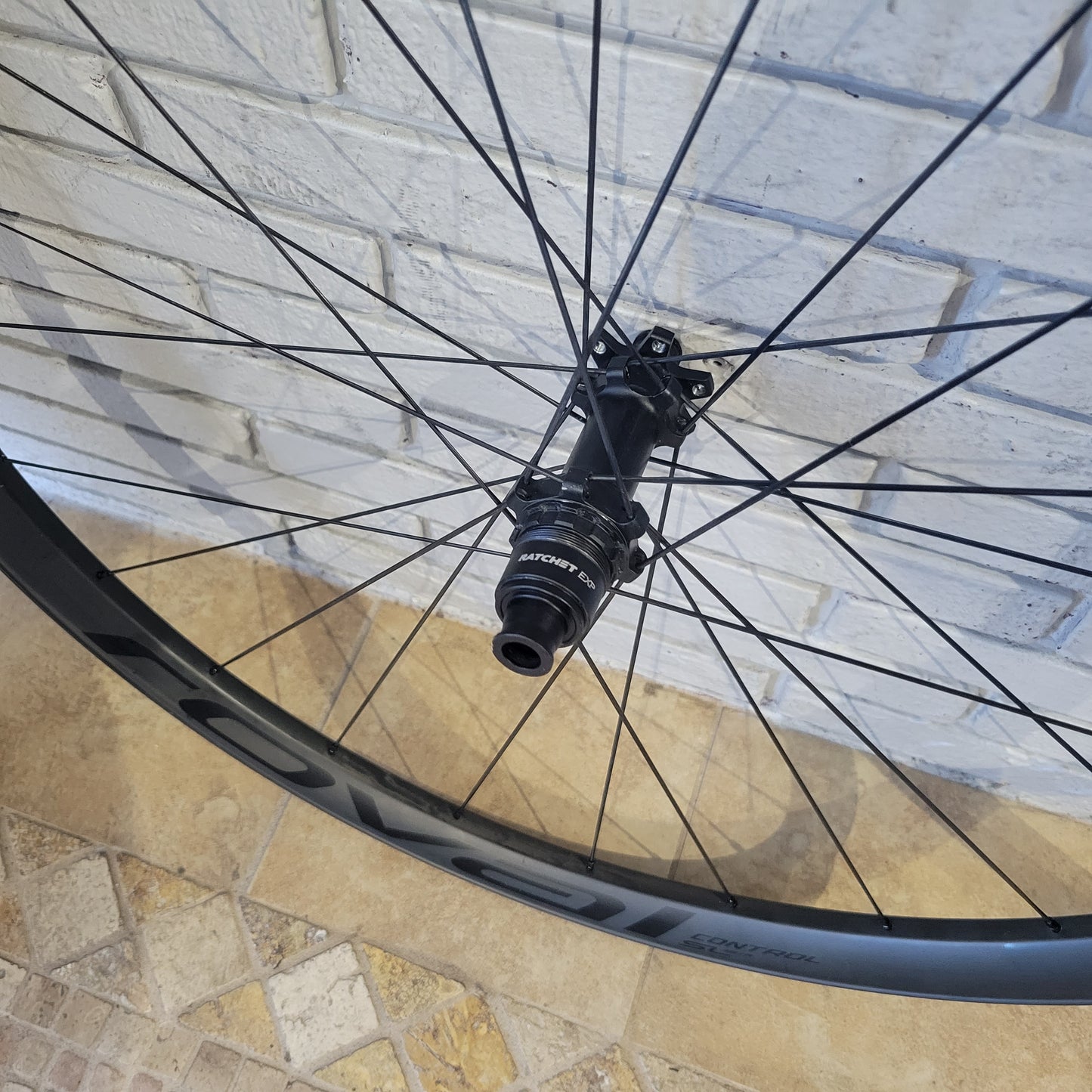 2022 Roval Control SL Carbon 29 6b 1240g wheelset