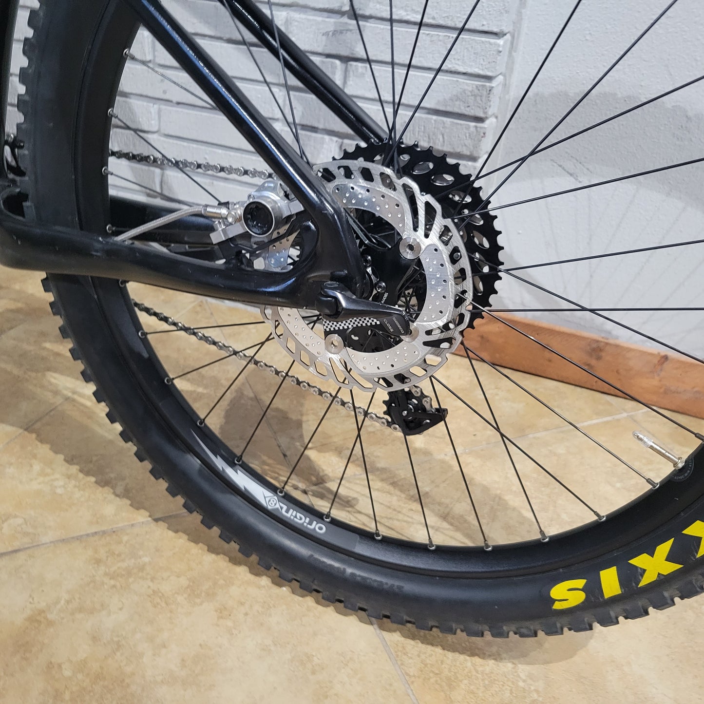 Carbon Hardtail 27.5+ (Size Small 16")