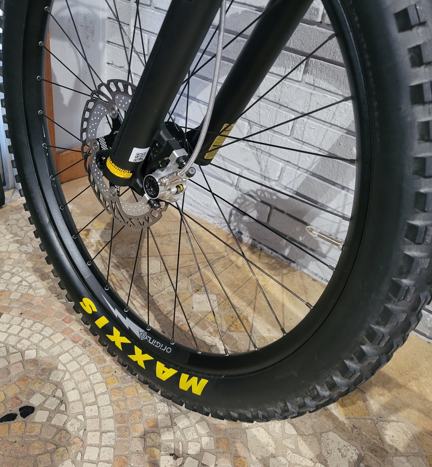 Carbon Hardtail 27.5+ (Size Small 16")