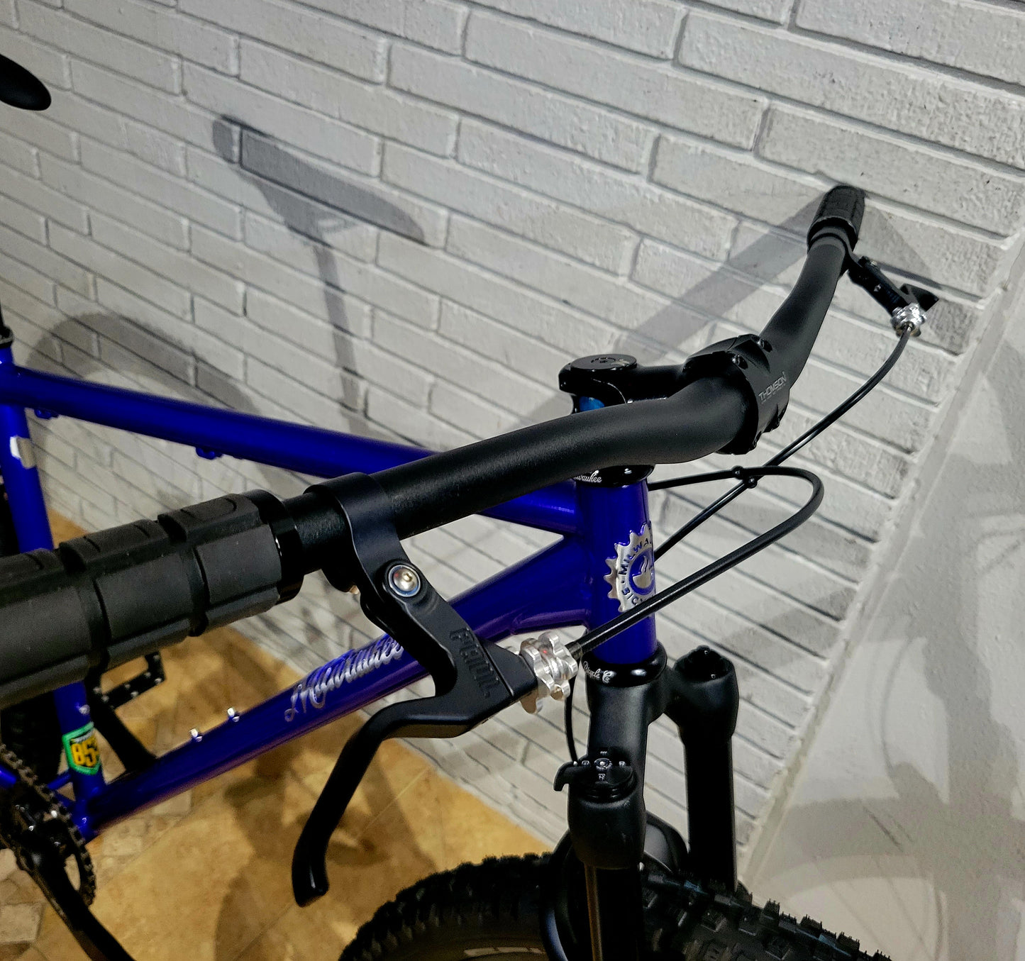 Milwaukee Grit 29 steel (Large)