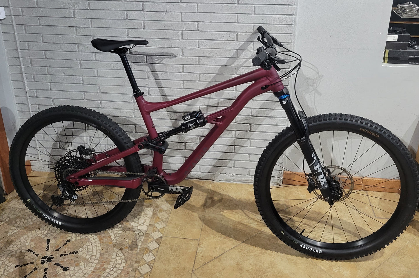 2023 Specialized Status 140 (S5) like new