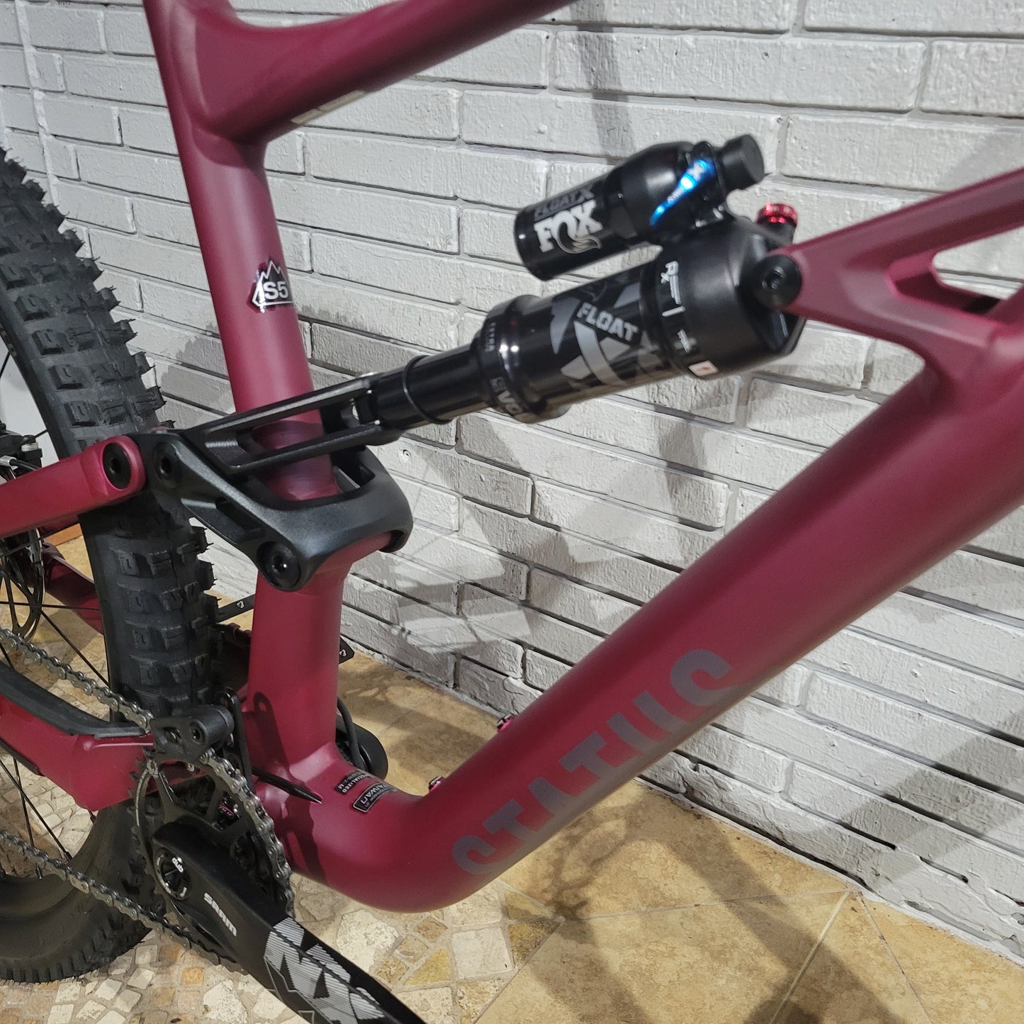 2023 Specialized Status 140 (S5) like new
