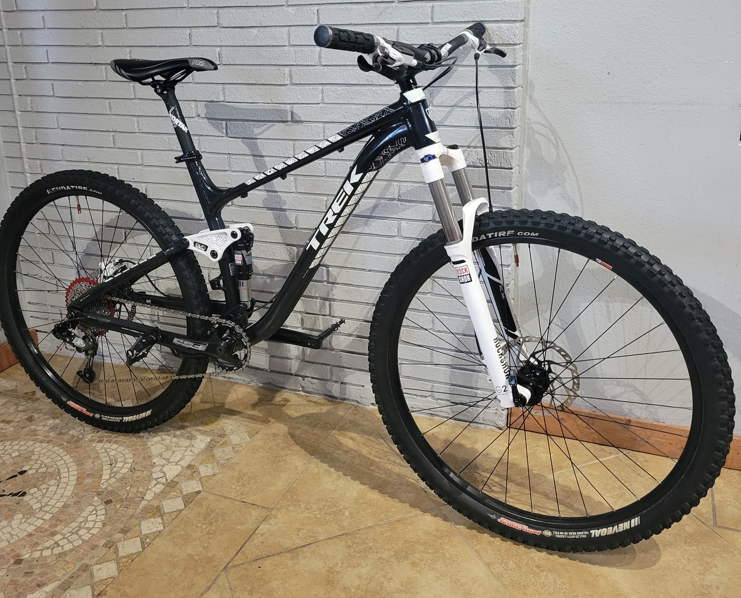 Trek Fuel Ex (Size Large)