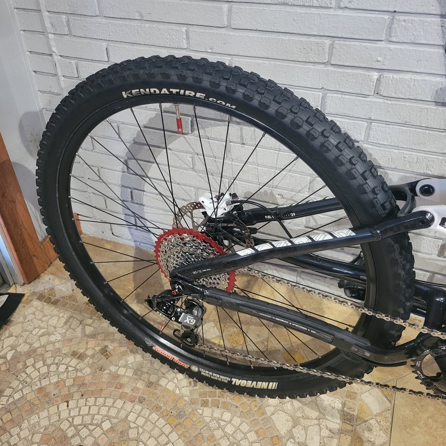 Trek Fuel Ex (Size Large)