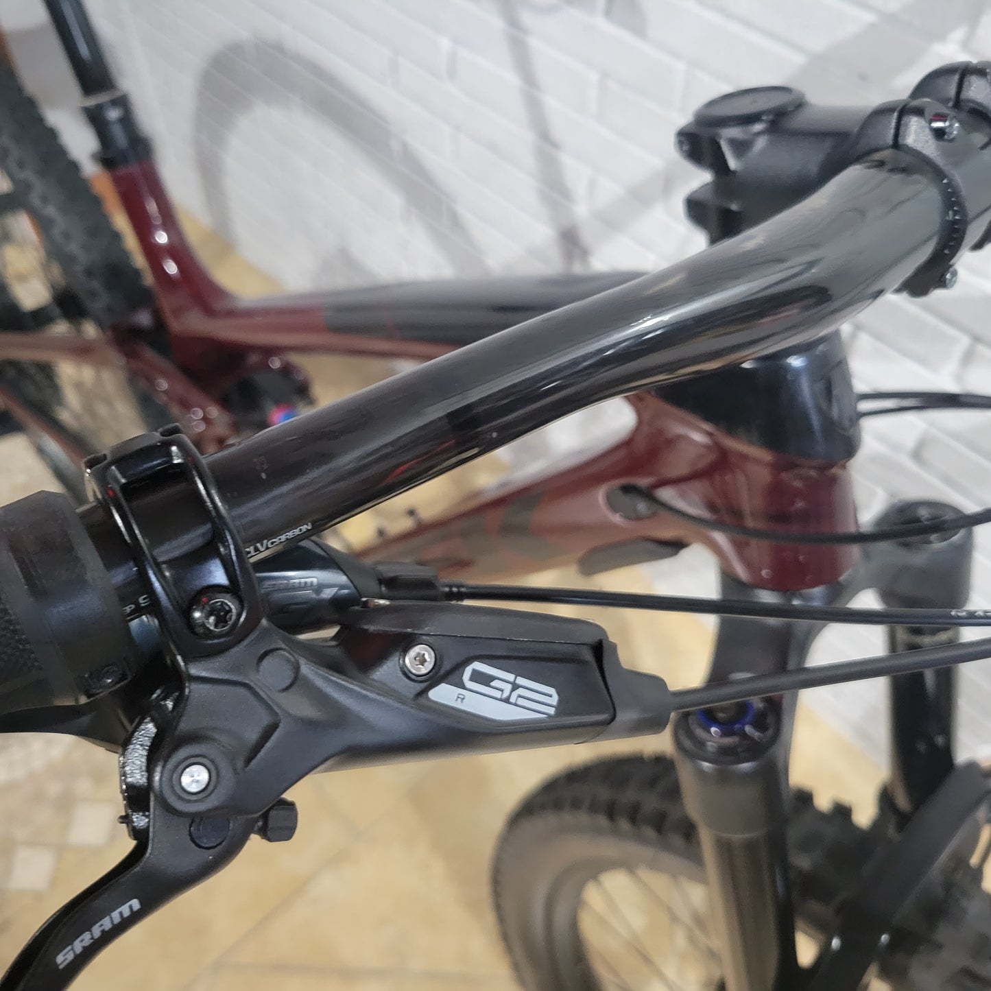2019 Trek Fuel 9.8 Carbon 18.5"