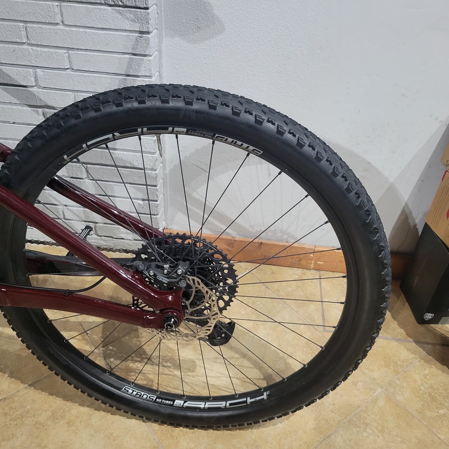 2019 Trek Fuel 9.8 Carbon 18.5"