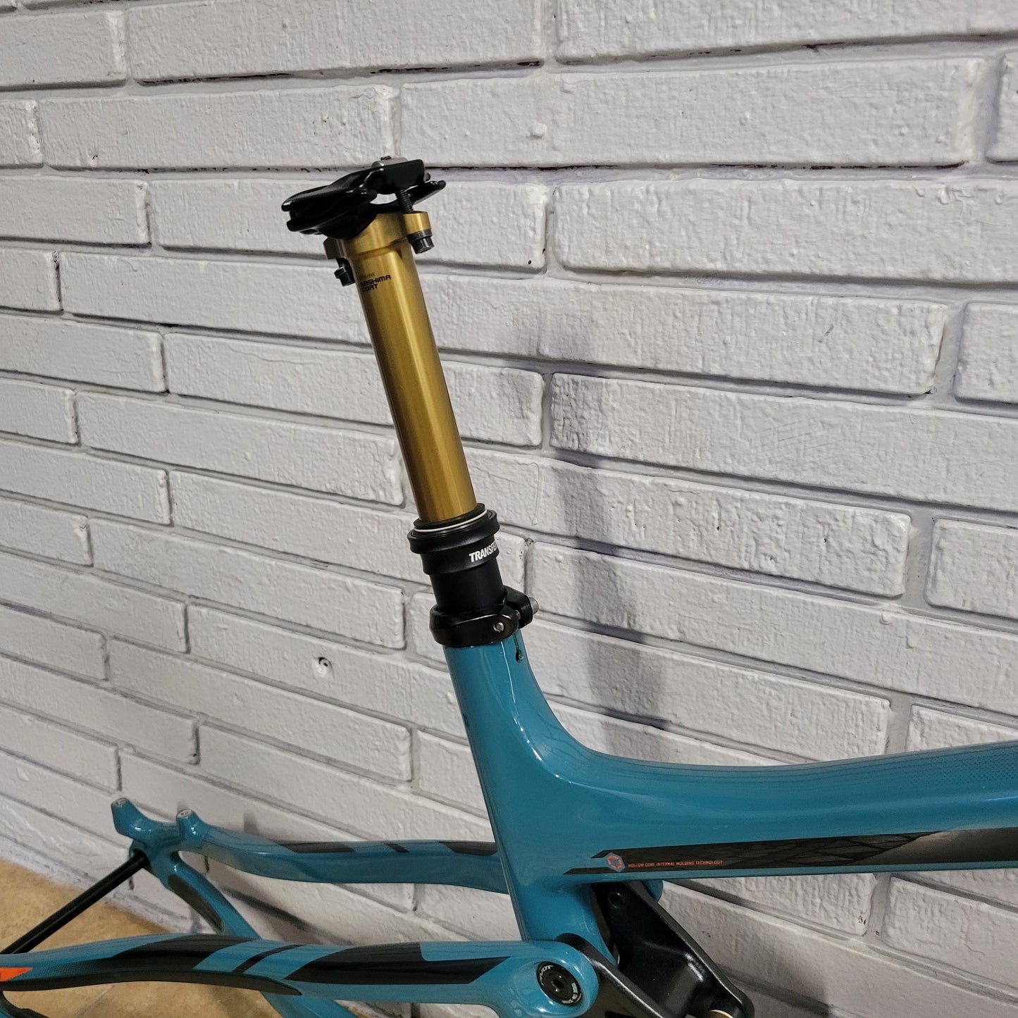 2020 Pivot Mach 4 SL Carbon 29 (Medium) Frameset Fox Factory