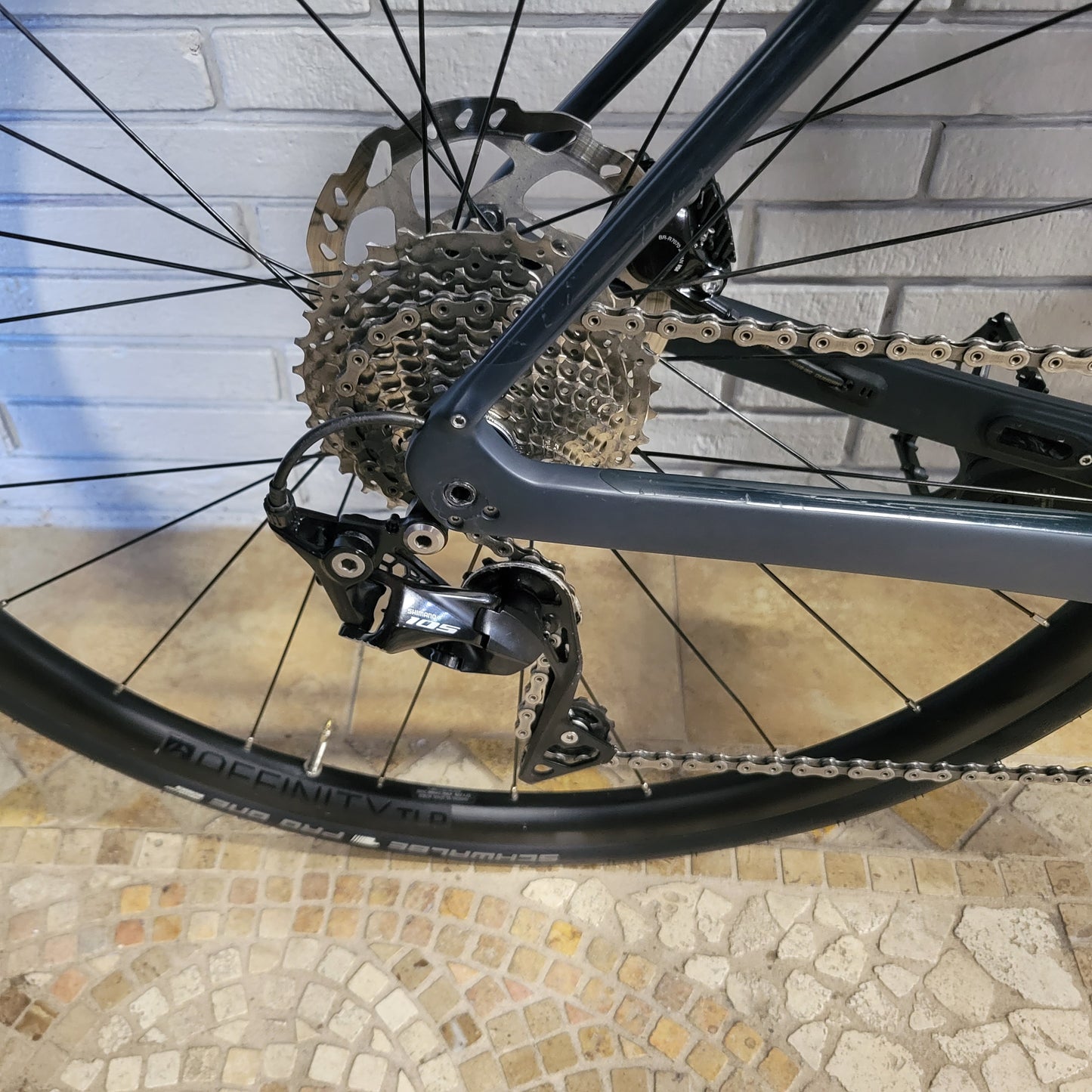 2021 Trek Domane SL5 (54cm)