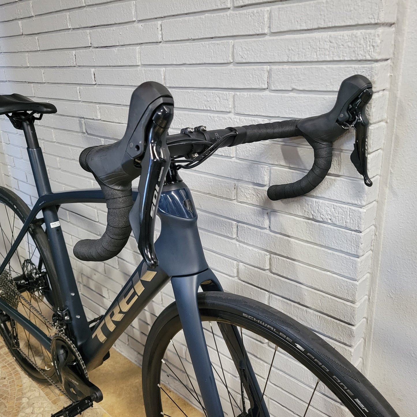 2021 Trek Domane SL5 (54cm)