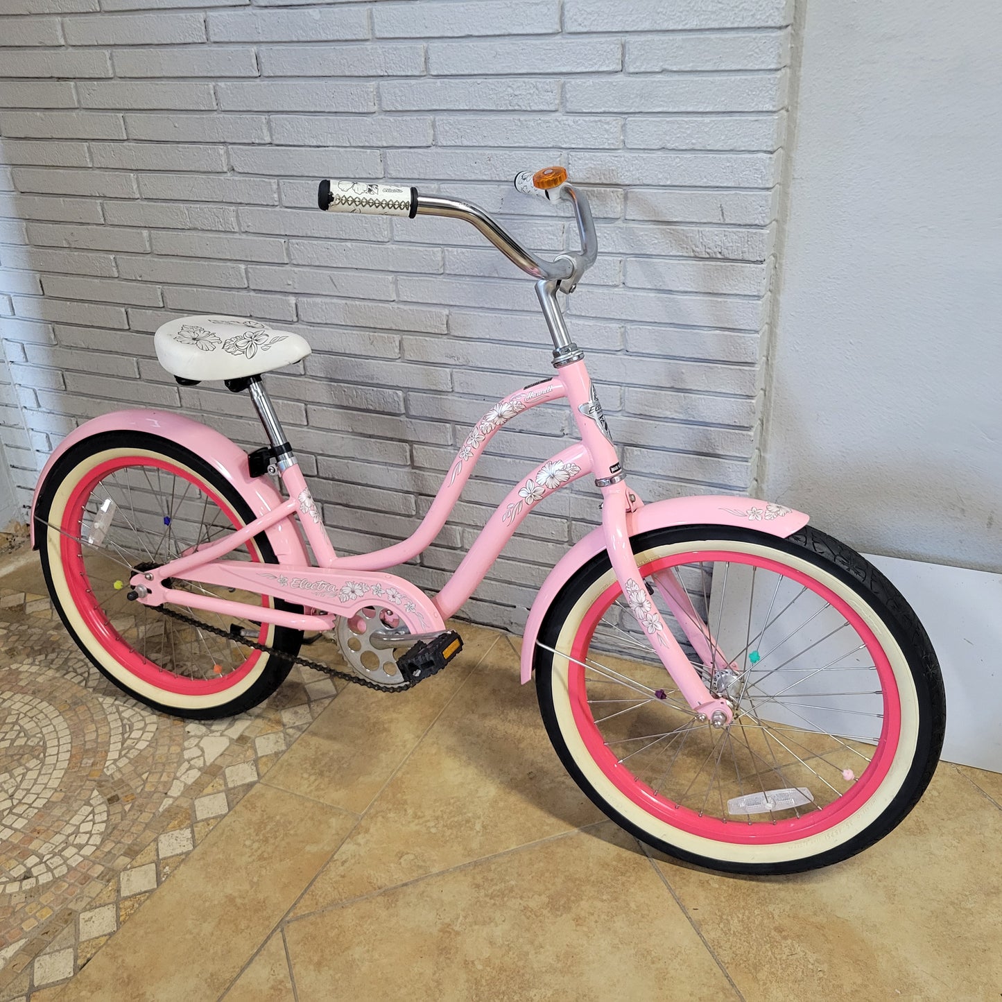 Electra Kids Beach Crusier Bikes 20" Pink Purple