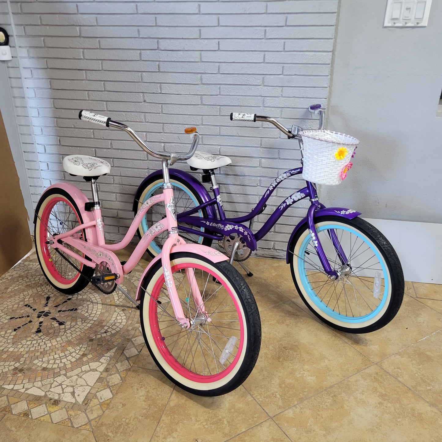 Electra Kids Beach Crusier Bikes 20" Pink Purple