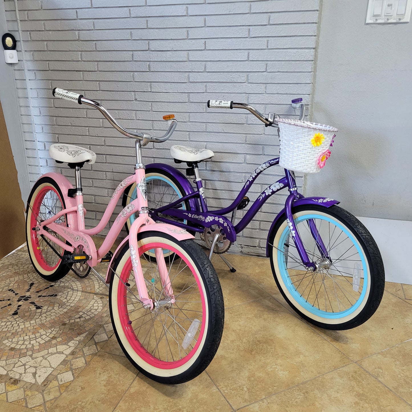 Electra Kids Beach Crusier Bikes 20" Pink Purple
