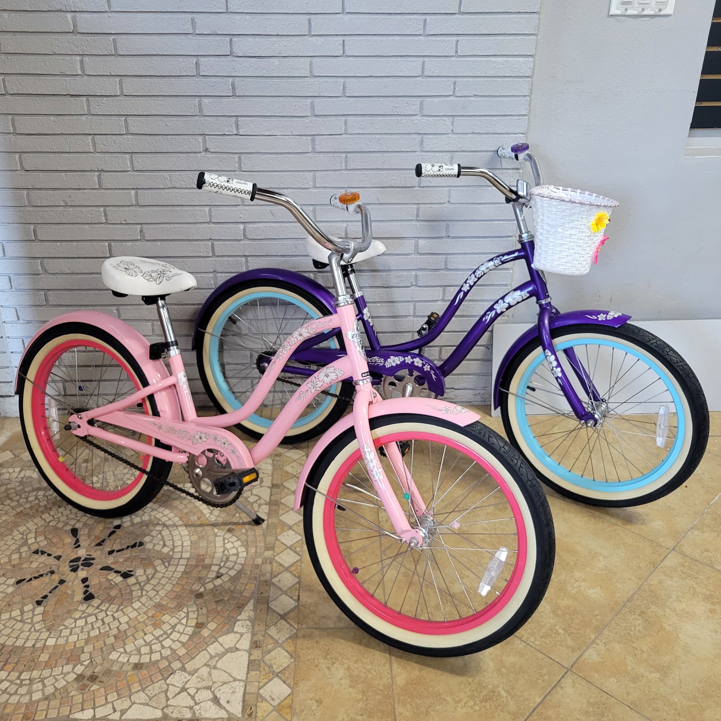 Electra Kids Beach Crusier Bikes 20" Pink Purple