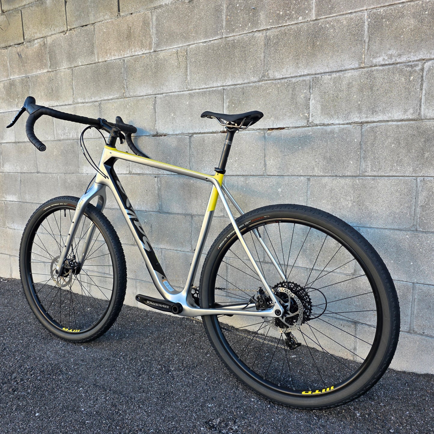 2021 Salsa Cutthroat Carbon Gravel Adventure Bike (60cm XL)