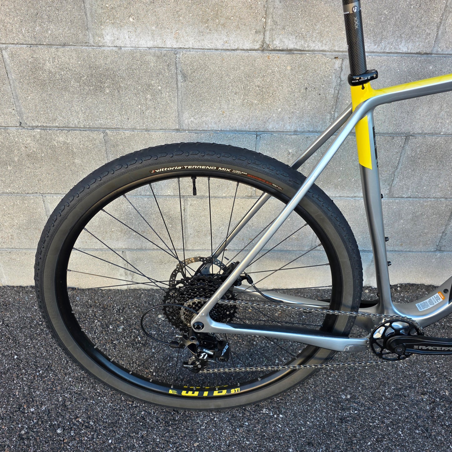 2021 Salsa Cutthroat Carbon Gravel Adventure Bike (60cm XL)