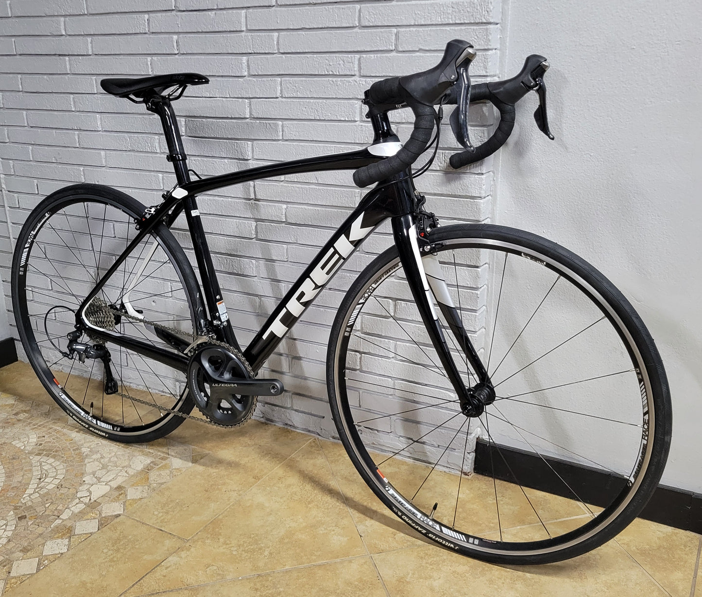 2017 Trek Domane SL Ultegra 52cm Road Bike