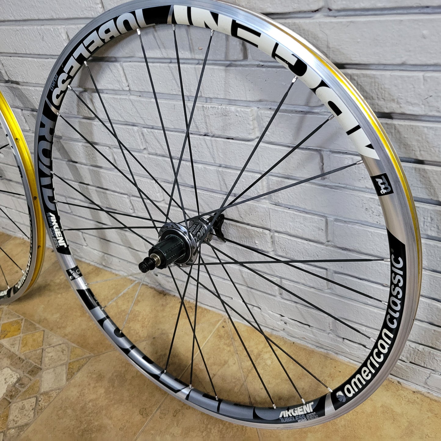 American Classic Argent wheelset 700c Rim Brake