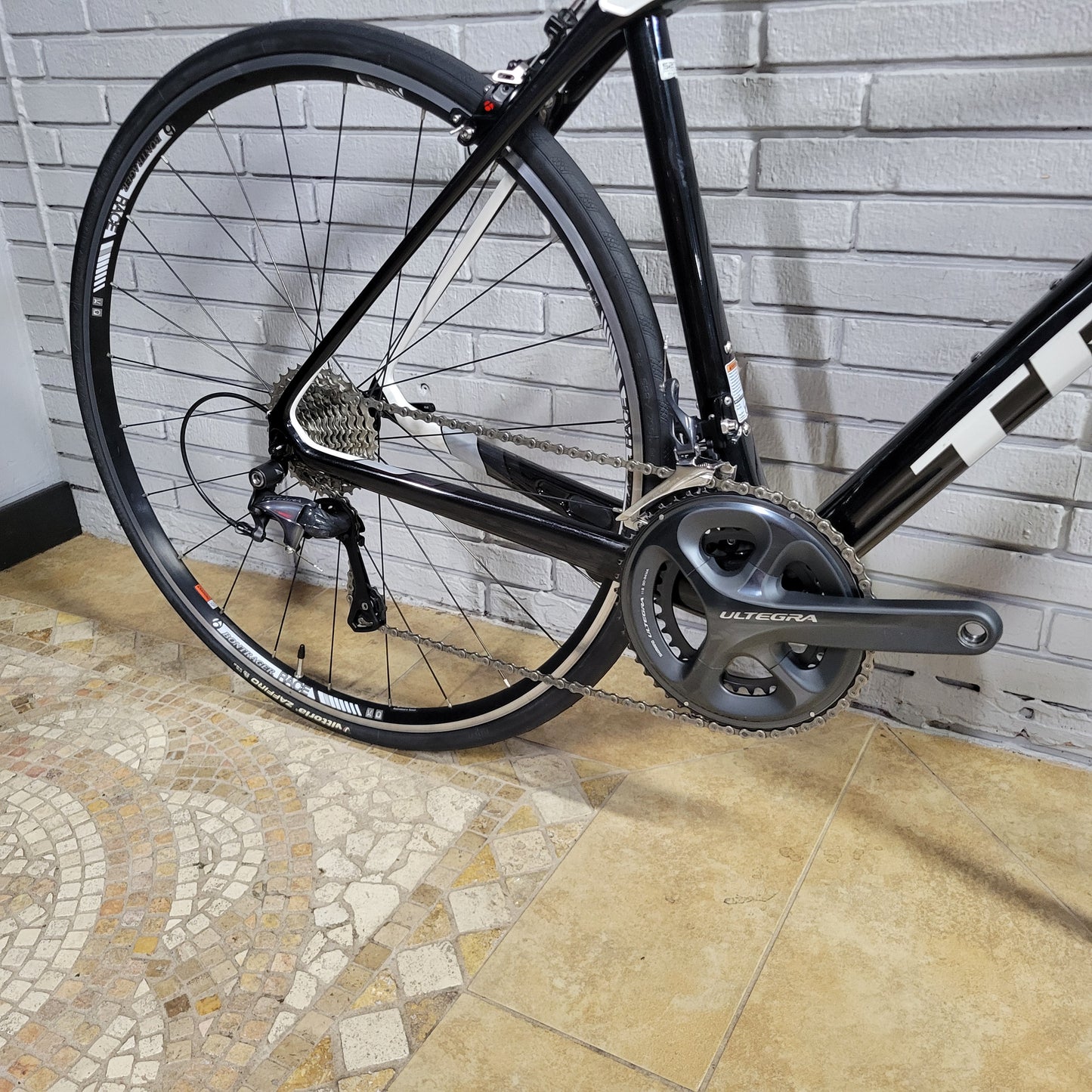 2017 Trek Domane SL Ultegra 52cm Road Bike