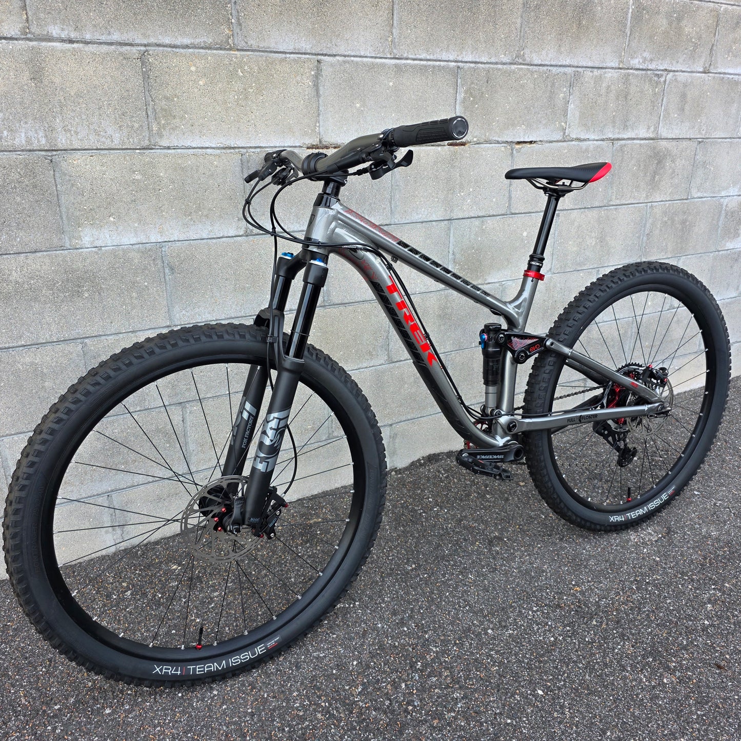 Trek Fuel EX8 29 (Medium 17")
