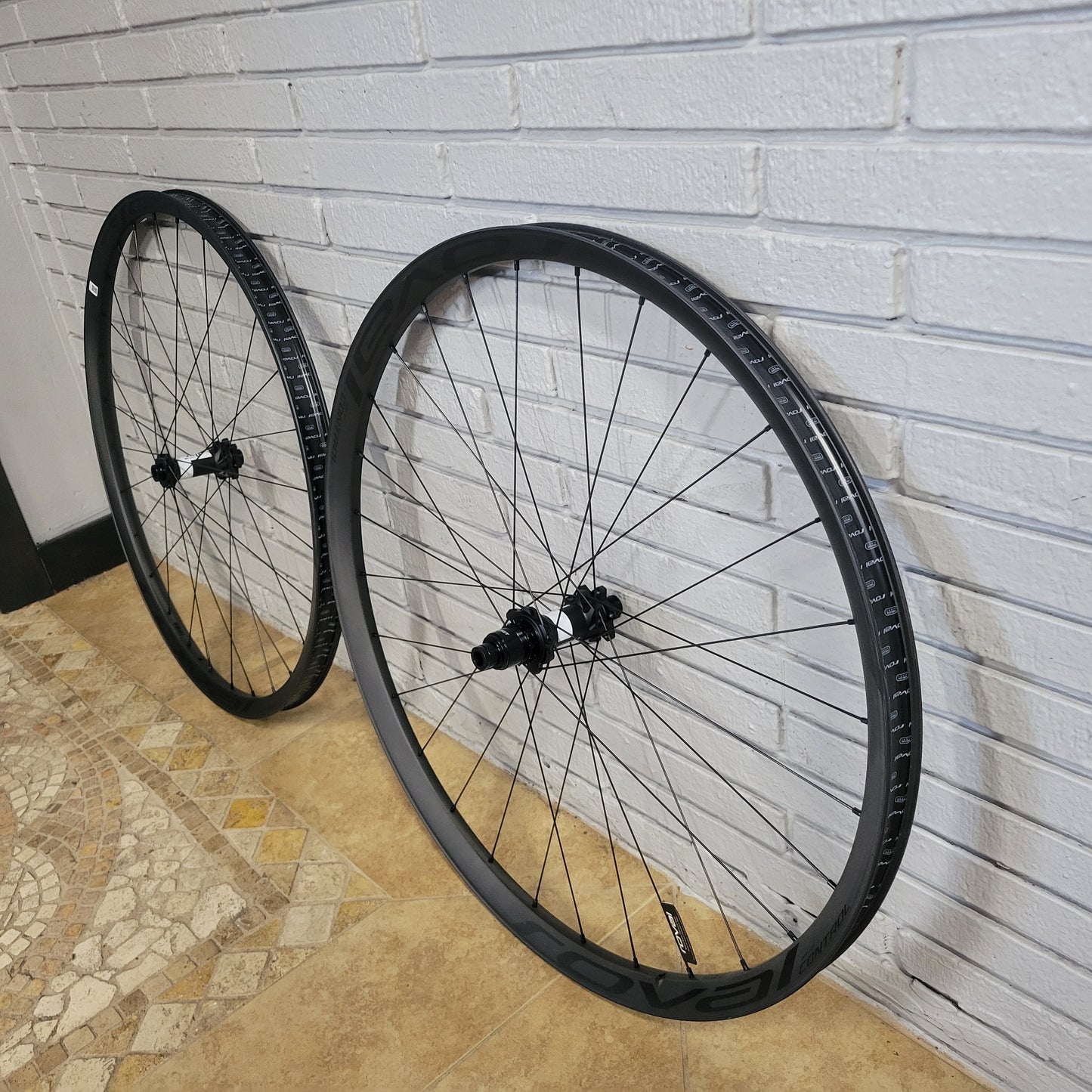 Roval Control Carbon 29 6b wheelset Sram XD