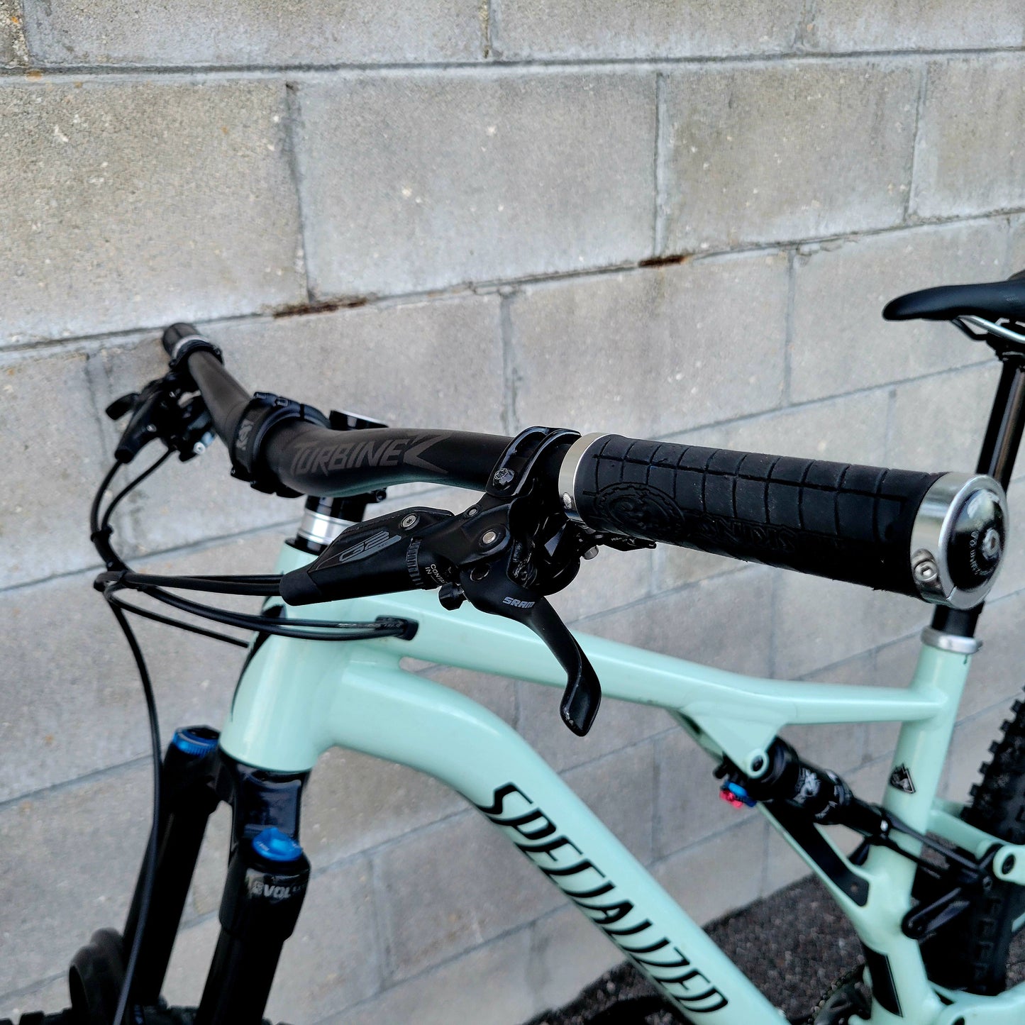 2022 Specialized Stumpjumper Alloy S4 Large - Upgraded