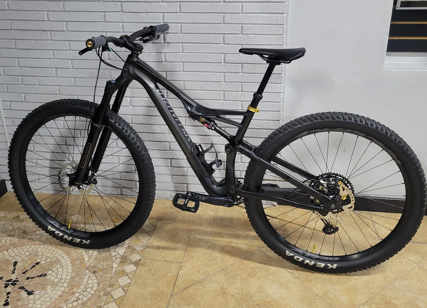 2017 Specialized Camber Carbon 29 (Medium) Upgraded