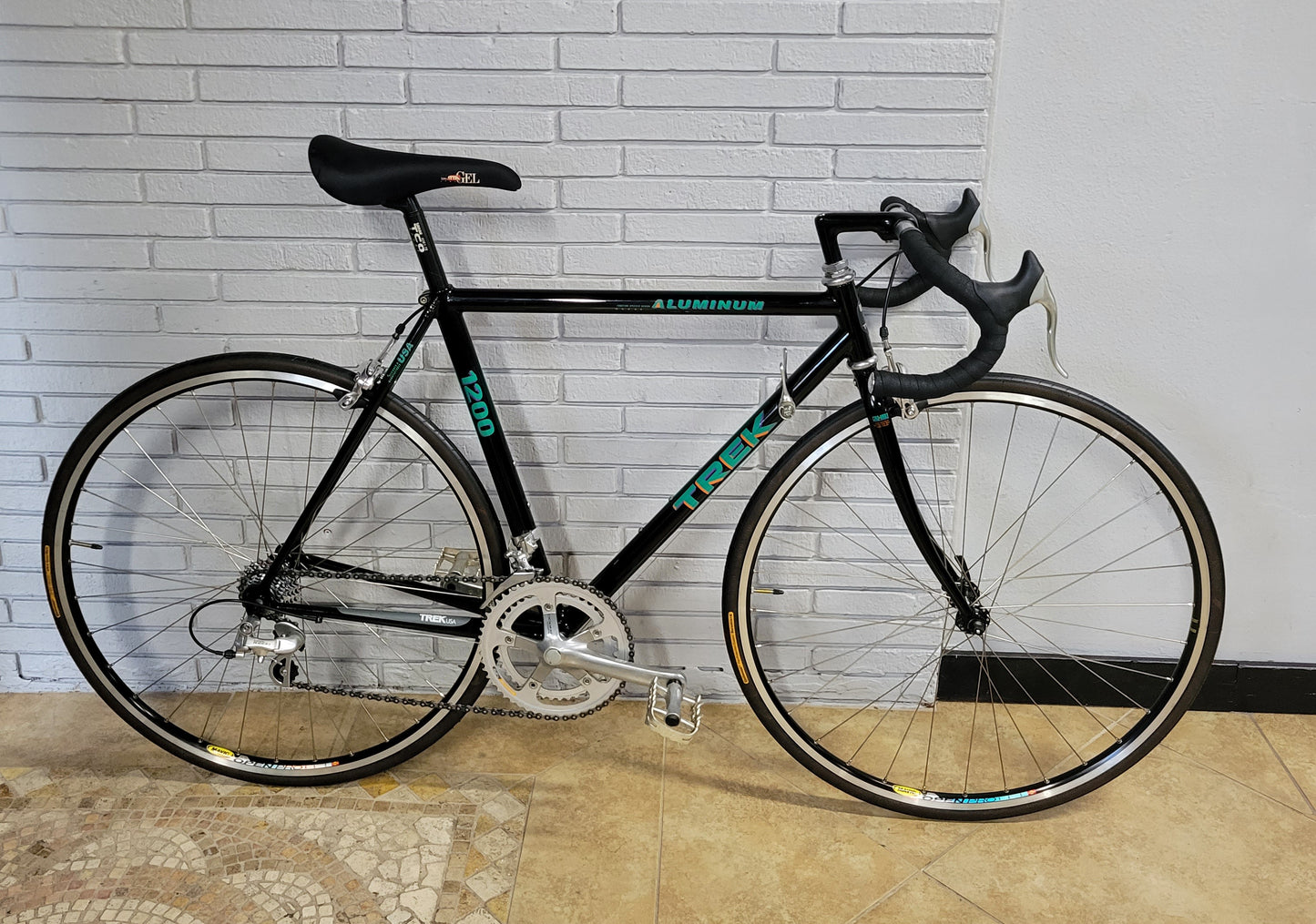 Trek 1200 Aluminum Road Bike (53cm Medium) Vinatge
