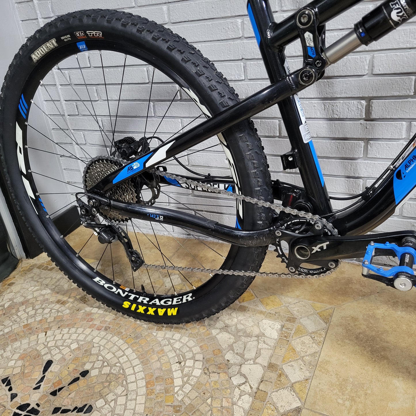 2012 Trek Superfly 100 AL Pro 29 (Large)