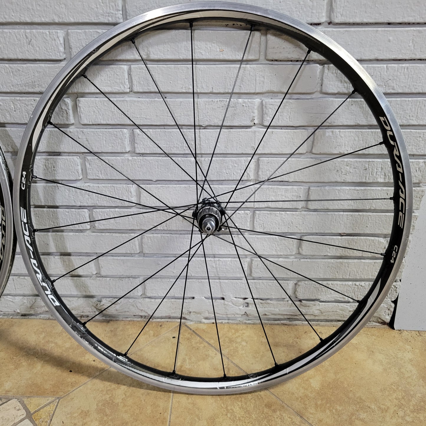 Shimano Dura-Ace C24 Carbon wheelset