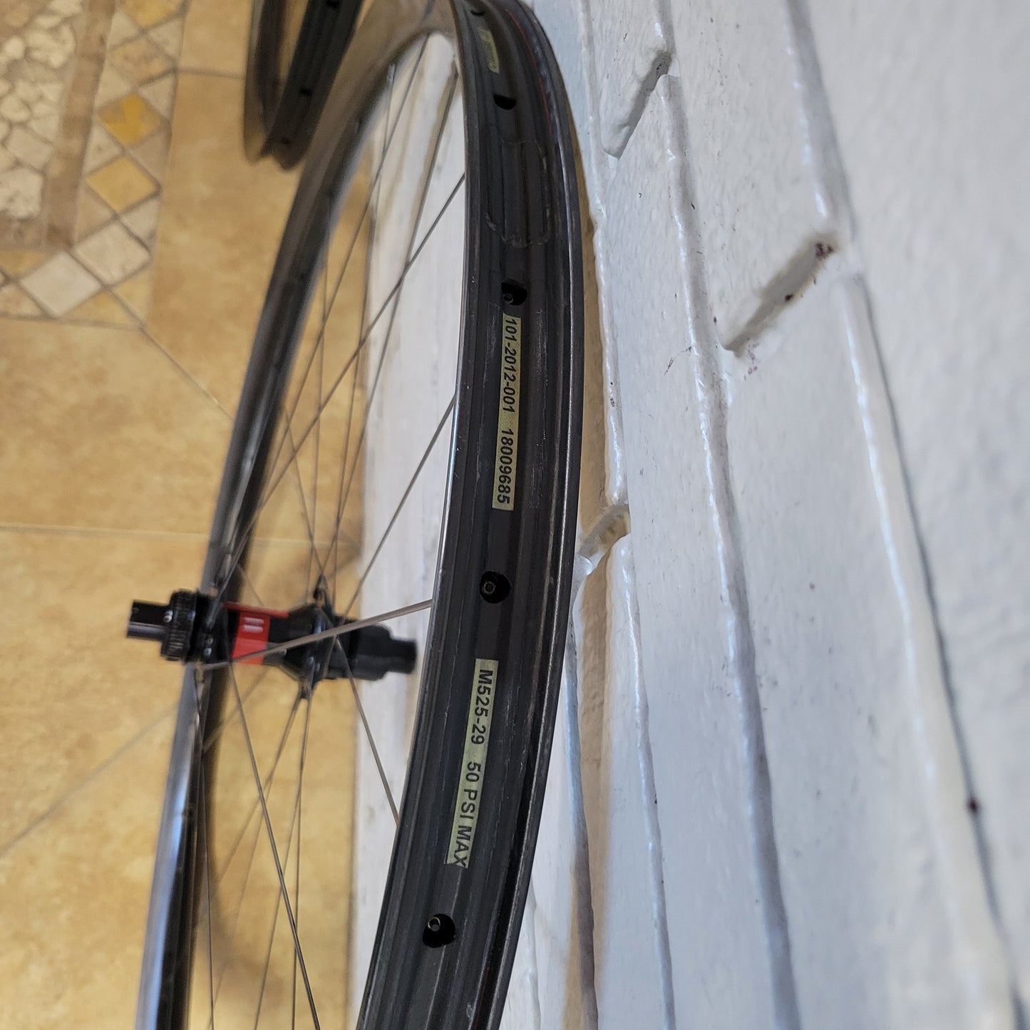 ENVE m525 Carbon gravel wheelset, DT Swiss 240 XDR