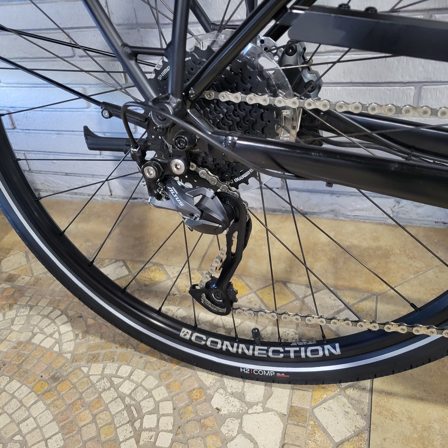 2023 Trek FX+2 (Medium) E-Bike