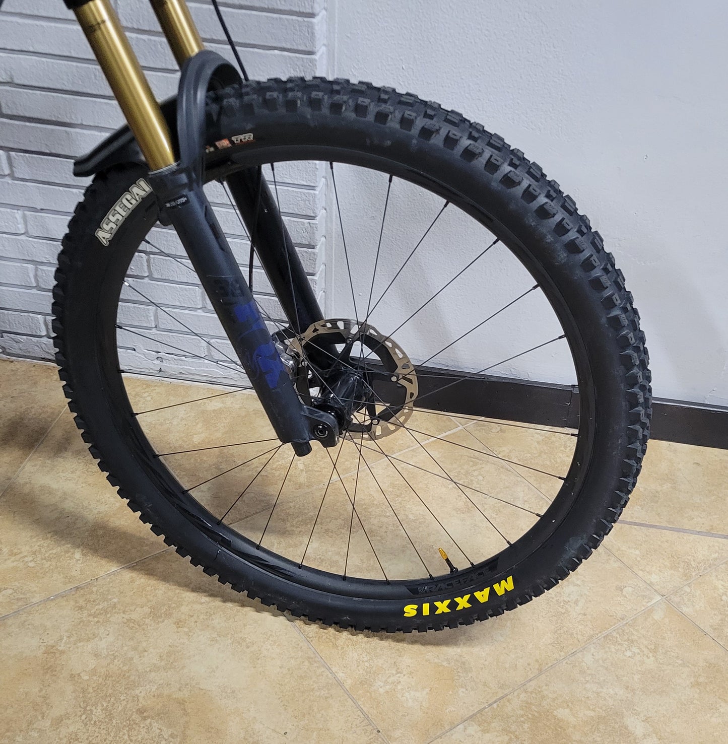 2022 Orbea Rise M-Team Carbon (Large)