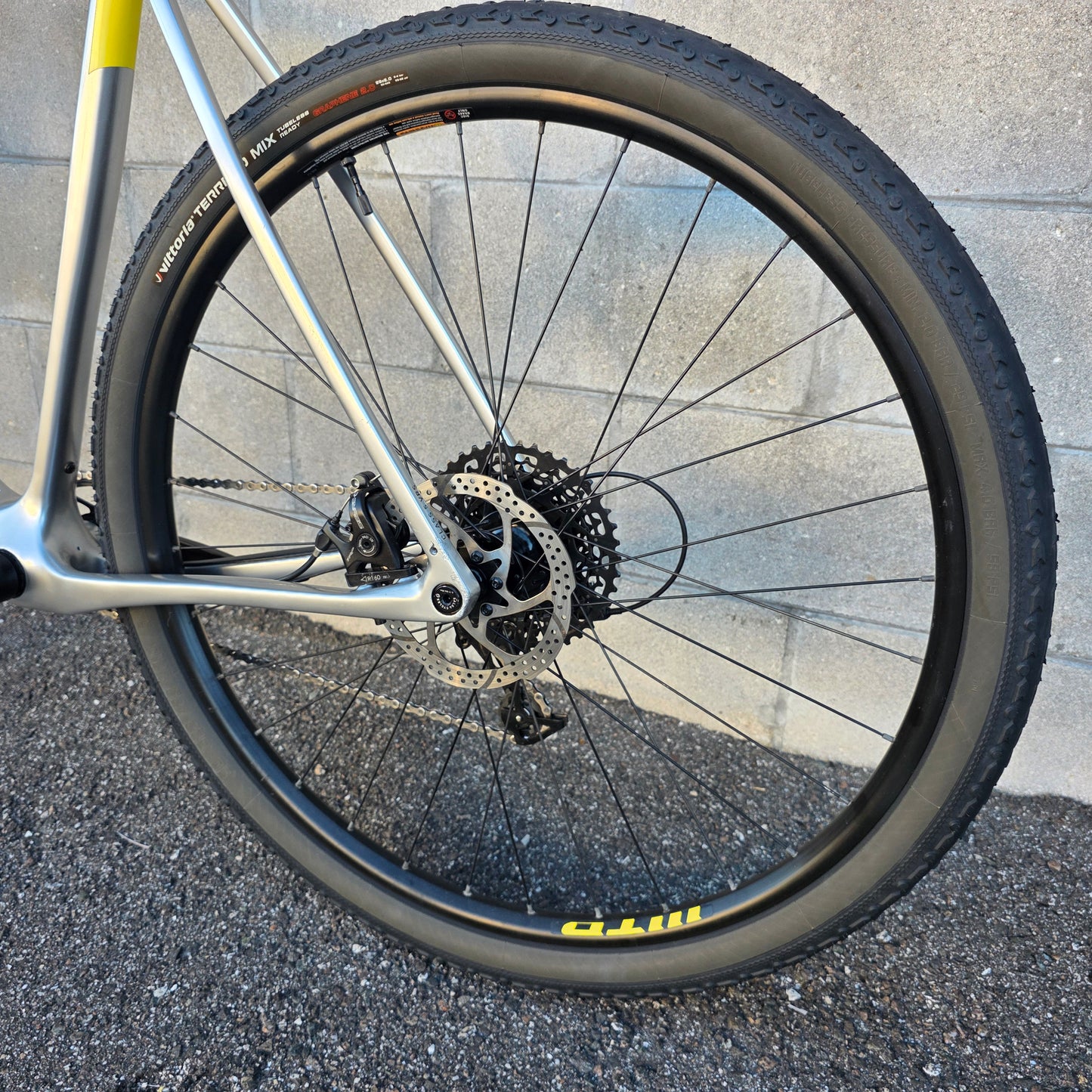 2021 Salsa Cutthroat Carbon Gravel Adventure Bike (60cm XL)