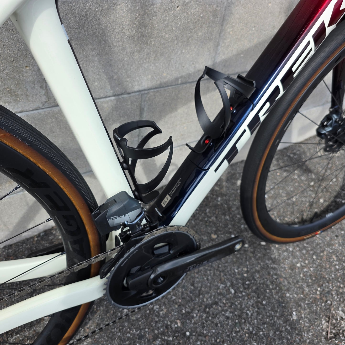 2024 Trek Domane SL7 Gen 4 (54cm) Carbon Road Bike