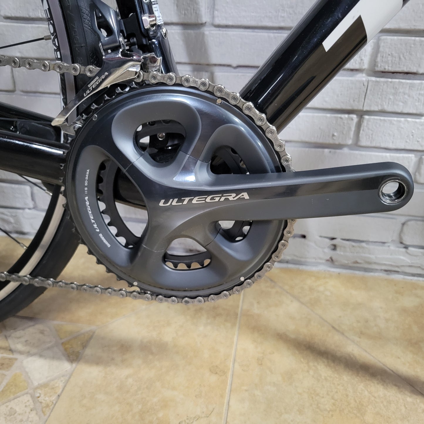 2017 Trek Domane SL Ultegra 52cm Road Bike