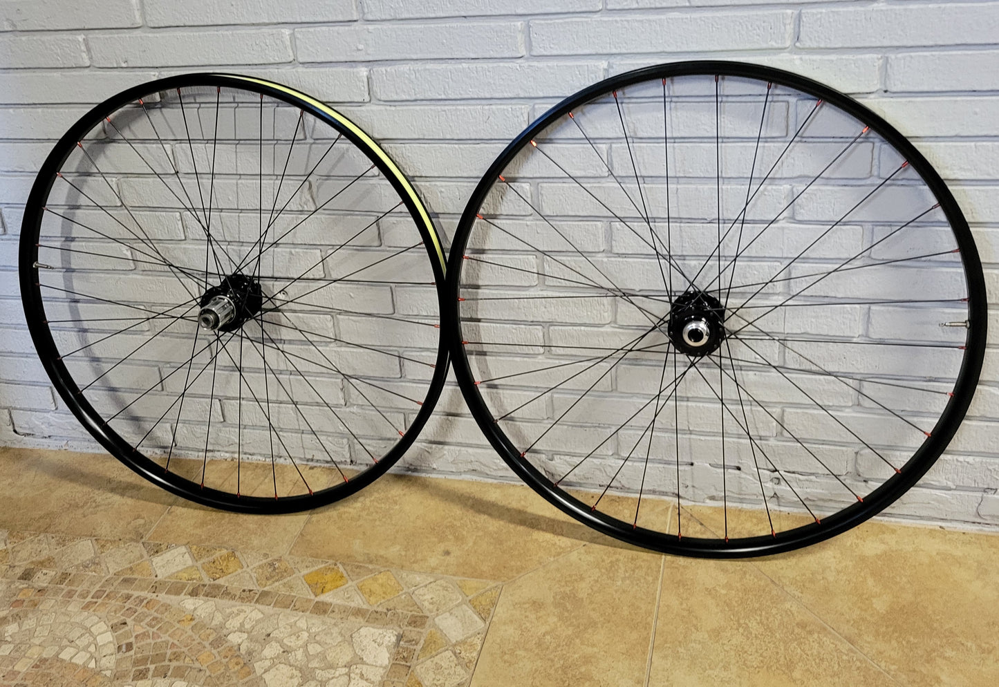 Chris King / Stan's Arch MK3 Gravel wheelset
