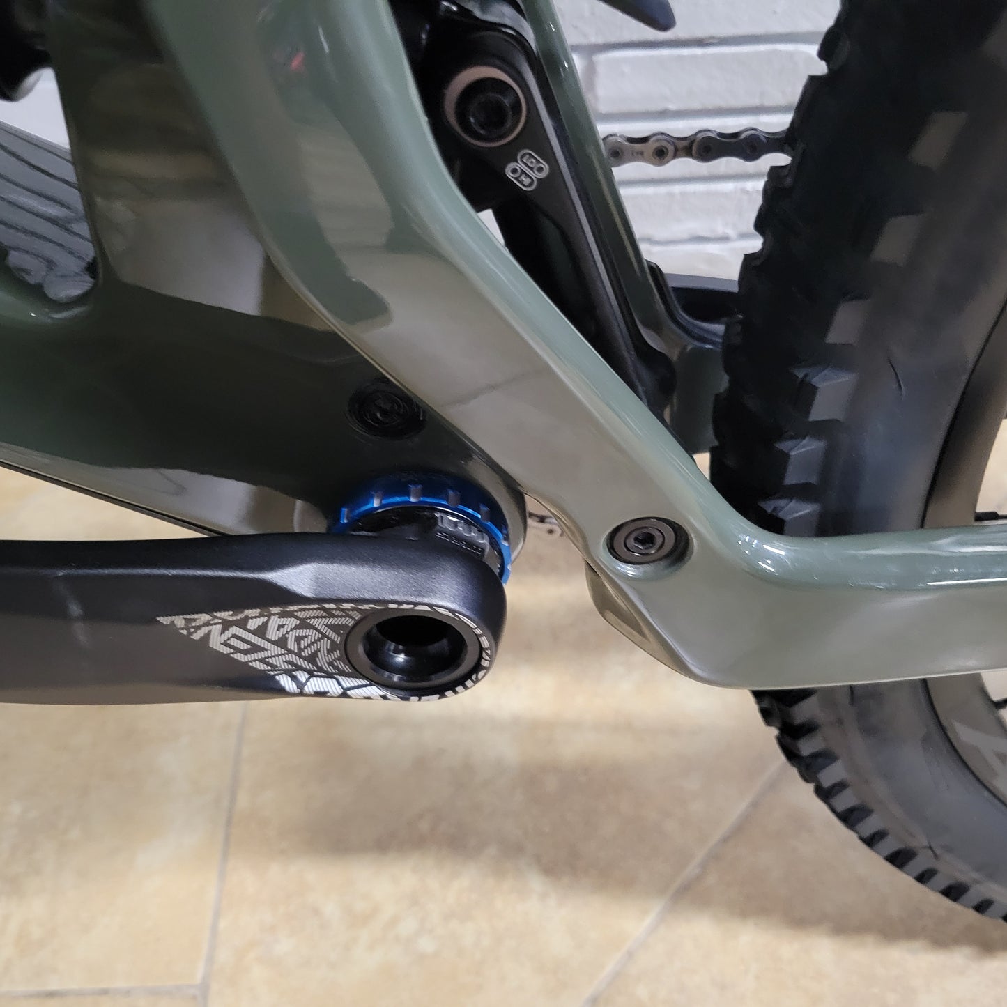 2022 Santa Cruz Bronson Carbon MX (Large) w/ Hope Upgrades