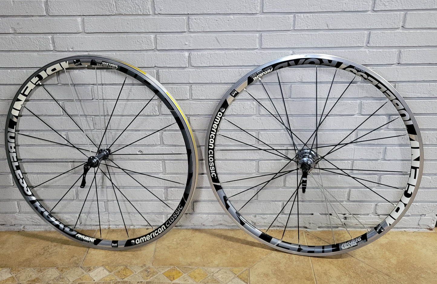 American Classic Argent wheelset 700c Rim Brake
