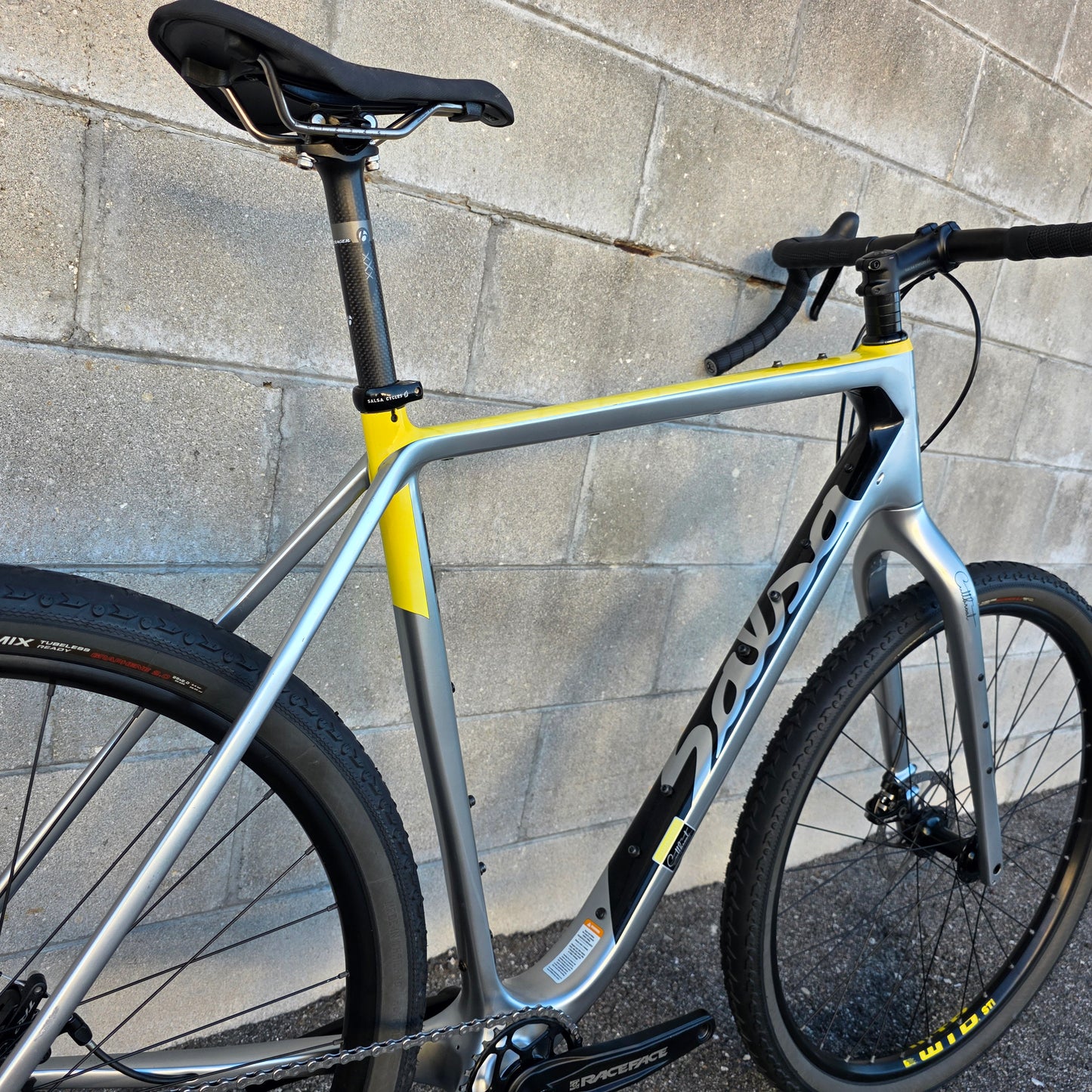 2021 Salsa Cutthroat Carbon Gravel Adventure Bike (60cm XL)