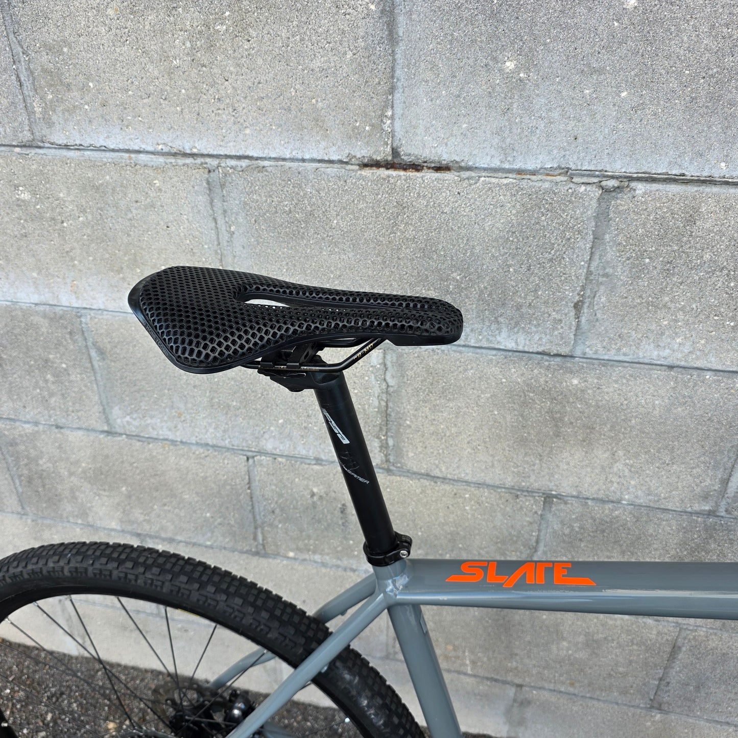 Cannondale Slate Gravel Bike (Large) Lefty Oliver Carbon 1x11