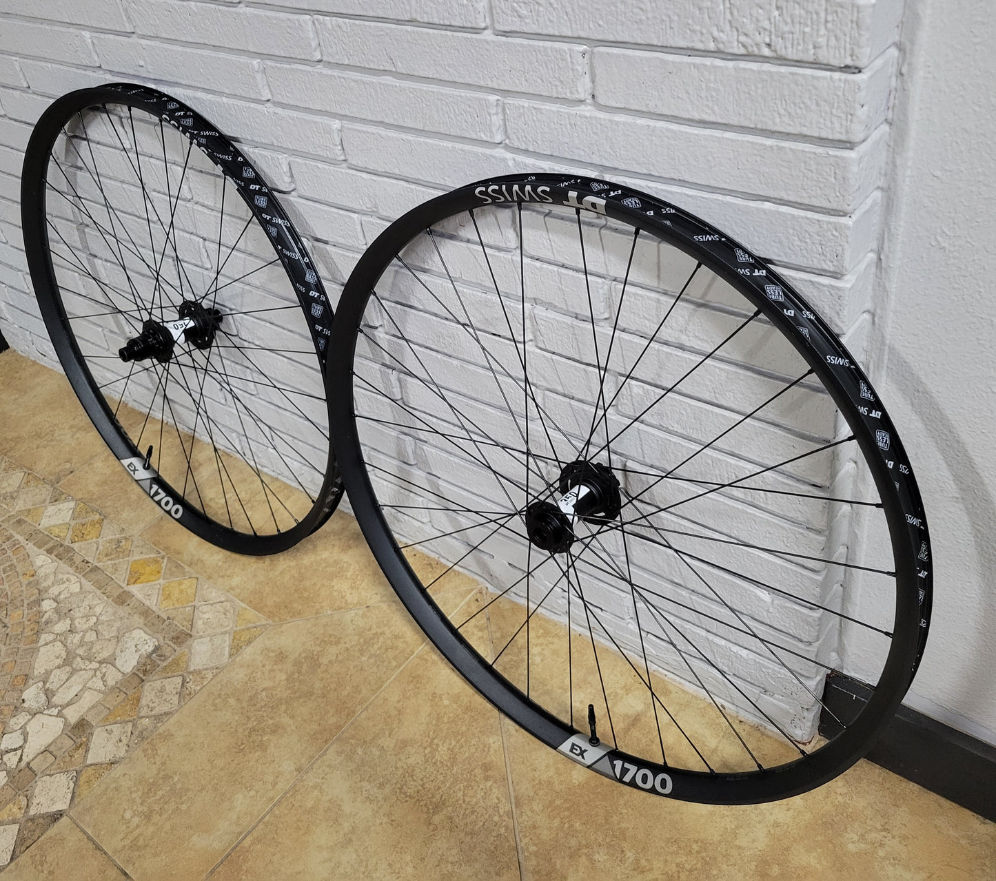 DT Swiss EX1700 29 Wheelset Boost