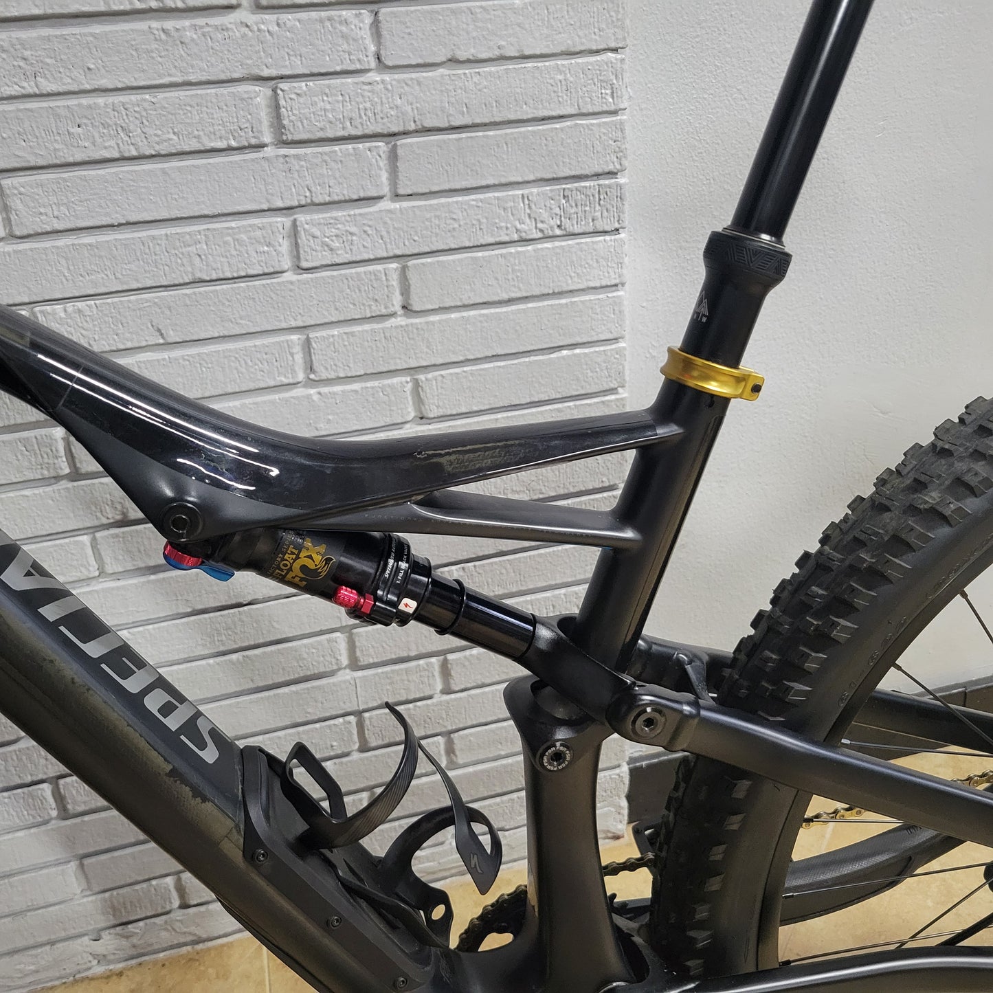 2017 Specialized Camber Carbon 29 (Medium) Upgraded