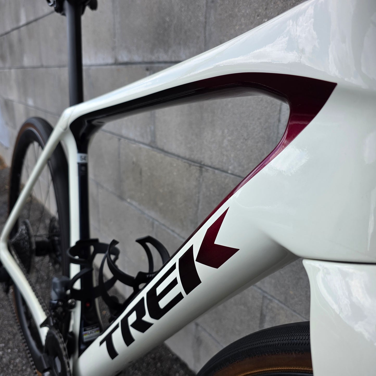 2024 Trek Domane SL7 Gen 4 (54cm) Carbon Road Bike