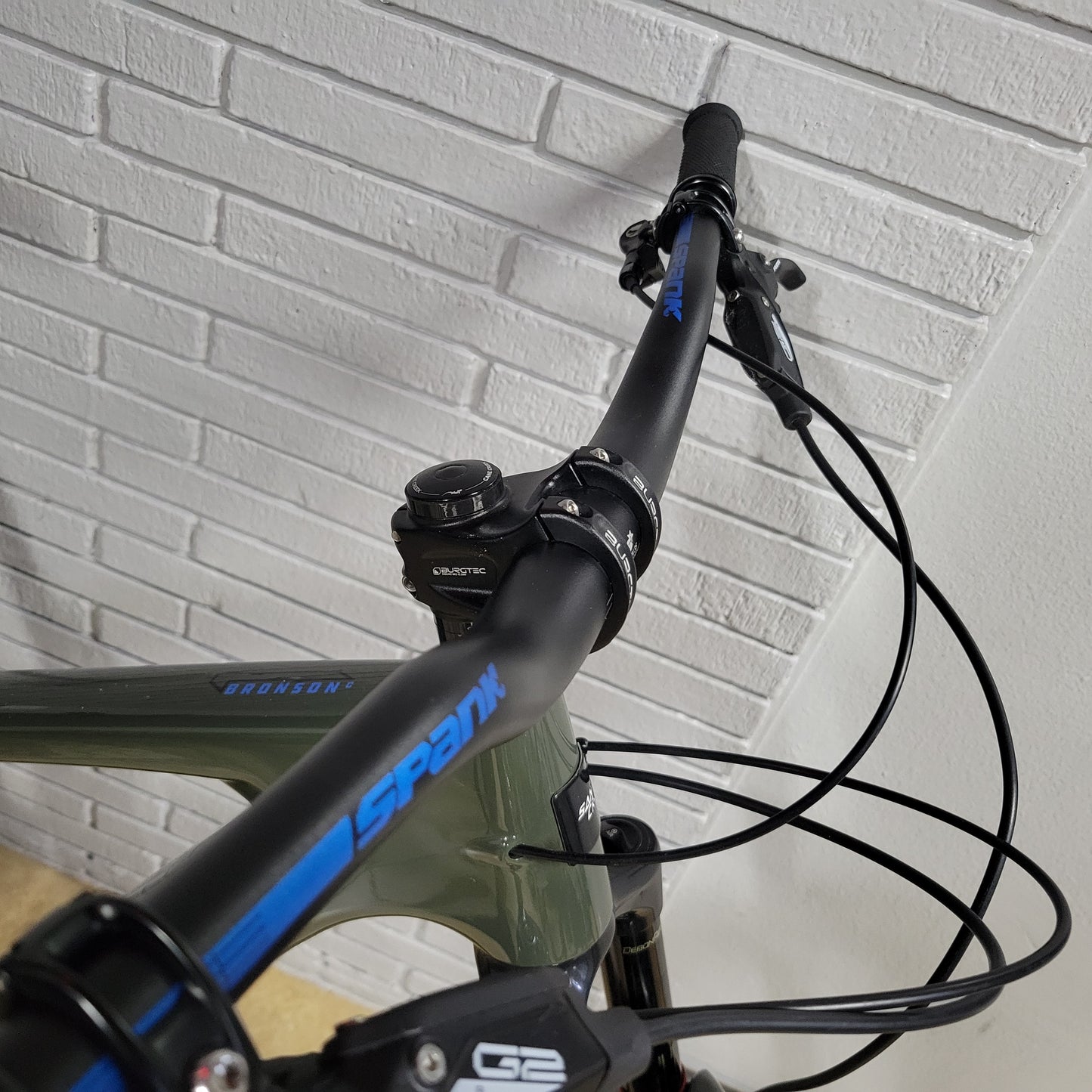 2022 Santa Cruz Bronson Carbon MX (Large) w/ Hope Upgrades