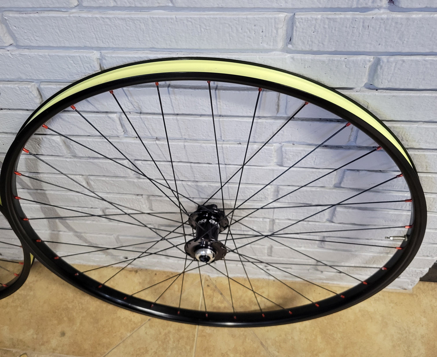 Chris King / Stan's Arch MK3 Gravel wheelset