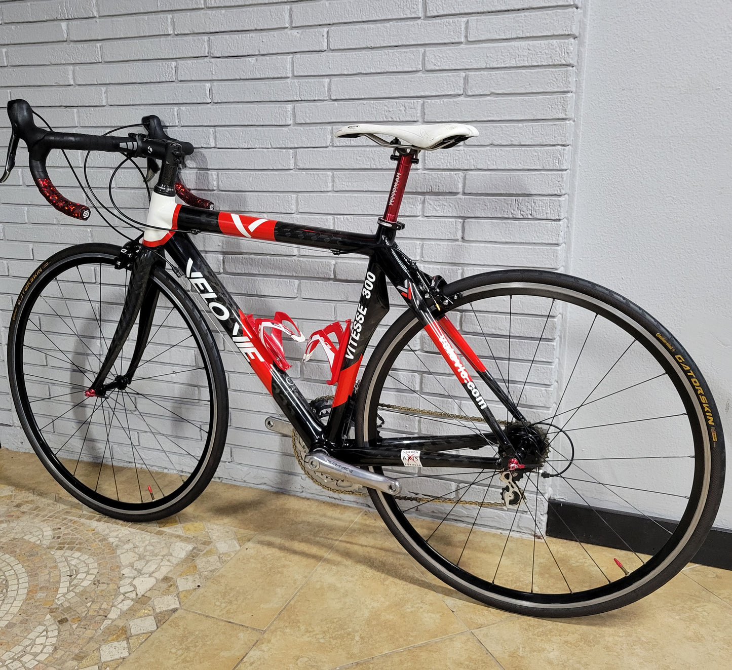Velo Vie Vitesse 300 Carbon Road Bike (50cm Small)