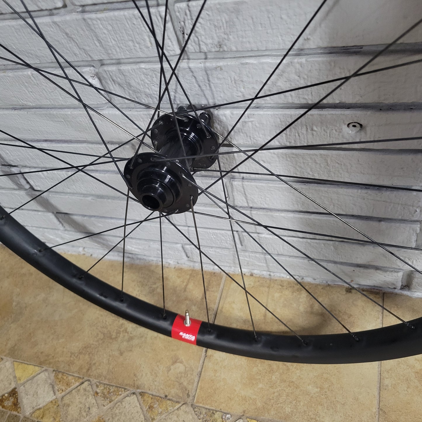 Santa Cruz Reserve 27 Carbon Wheelset 29 Boost Hope